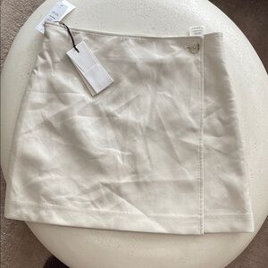 Aritzia Babaton Pleather Skirt Matte Pearl